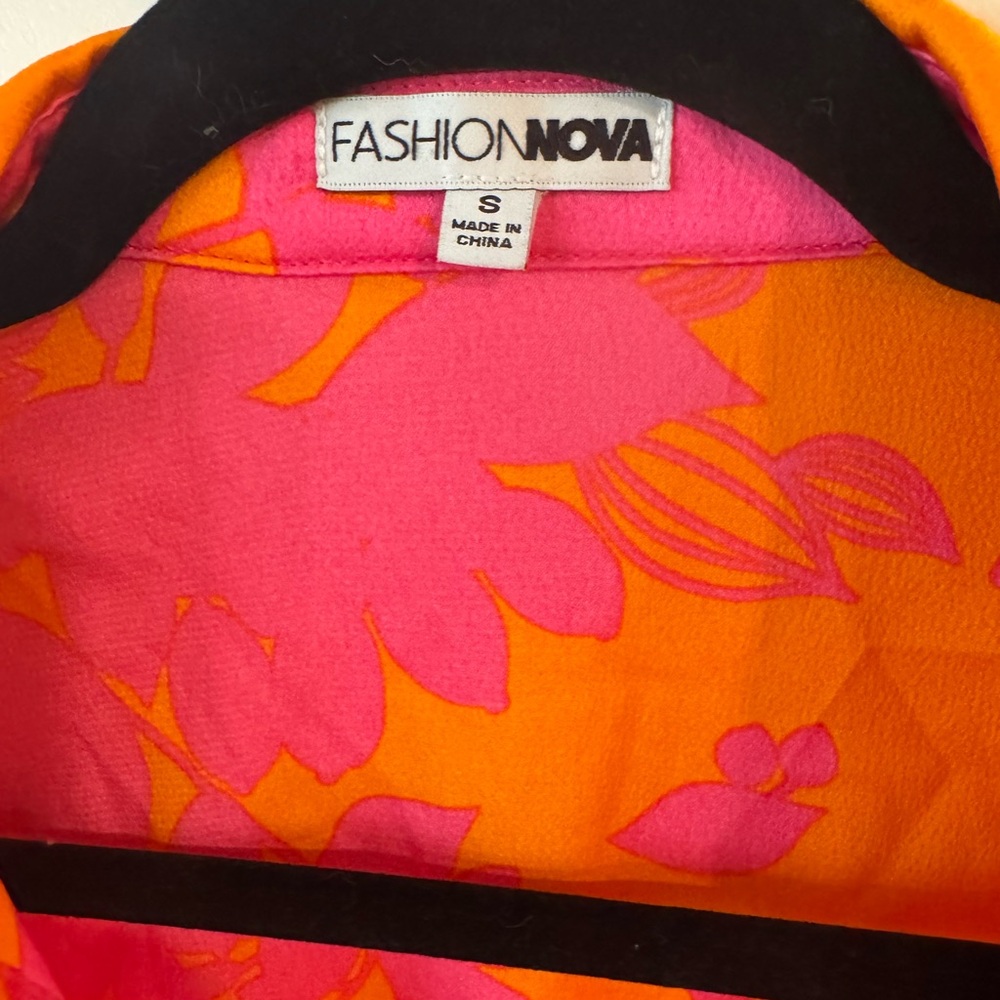NWOT Vibrant Orange and Pink Floral romper - Picture 2 of 2